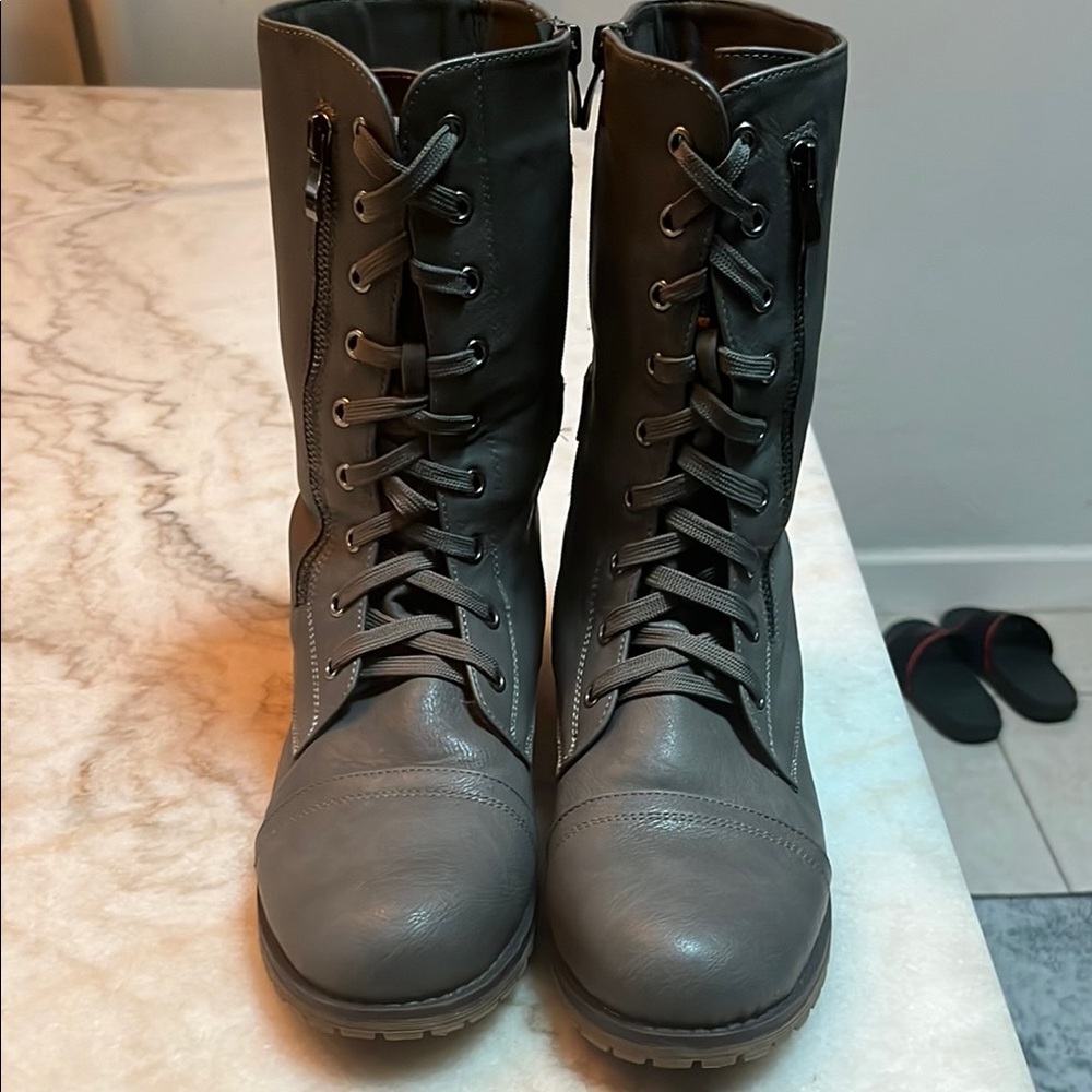 Dream Pairs Gray Combat Boots with Lace-Up Front and Mid-Calf Height